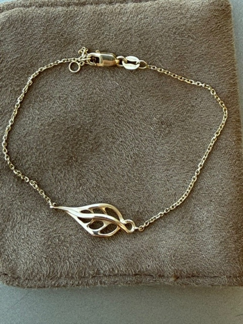 Maile Leaf Adjustable Bracelet